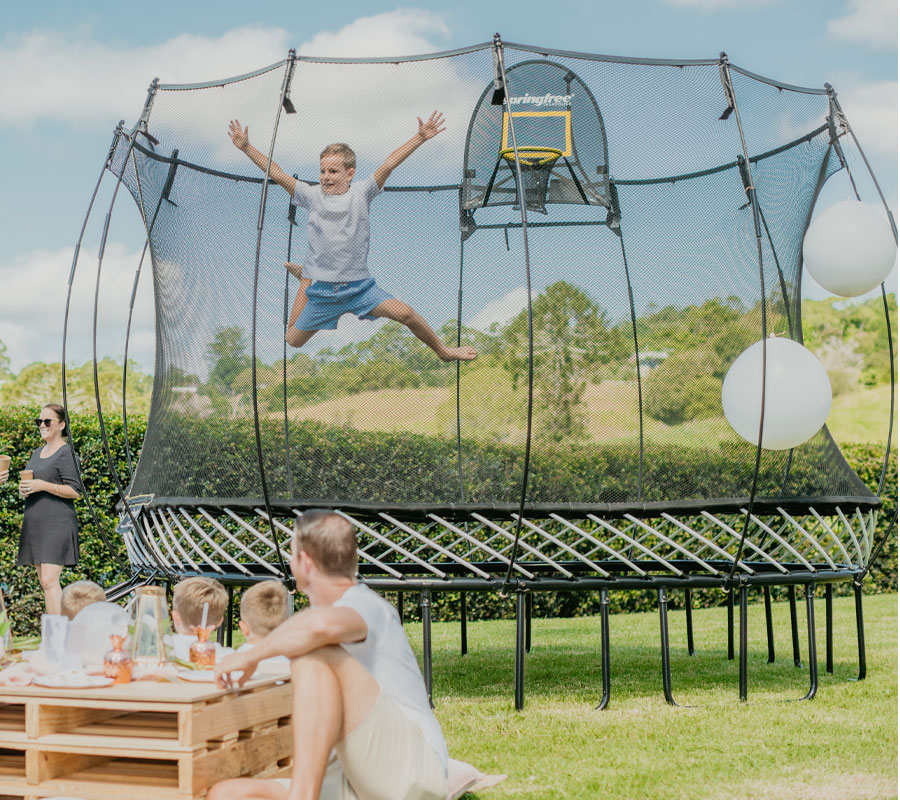 S113-large-square-trampoline2_900x800