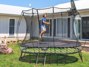 O77 Medium Oval Springfree Trampoline