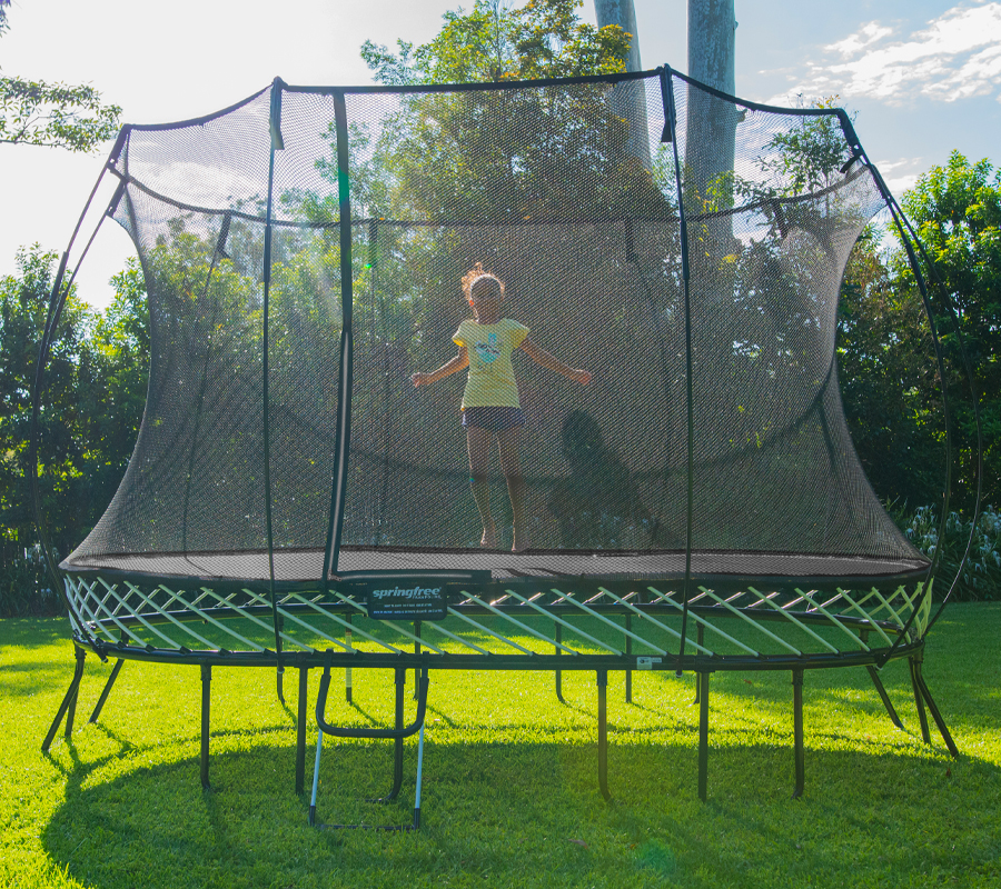 o92_oval-trampoline-kid_900x800